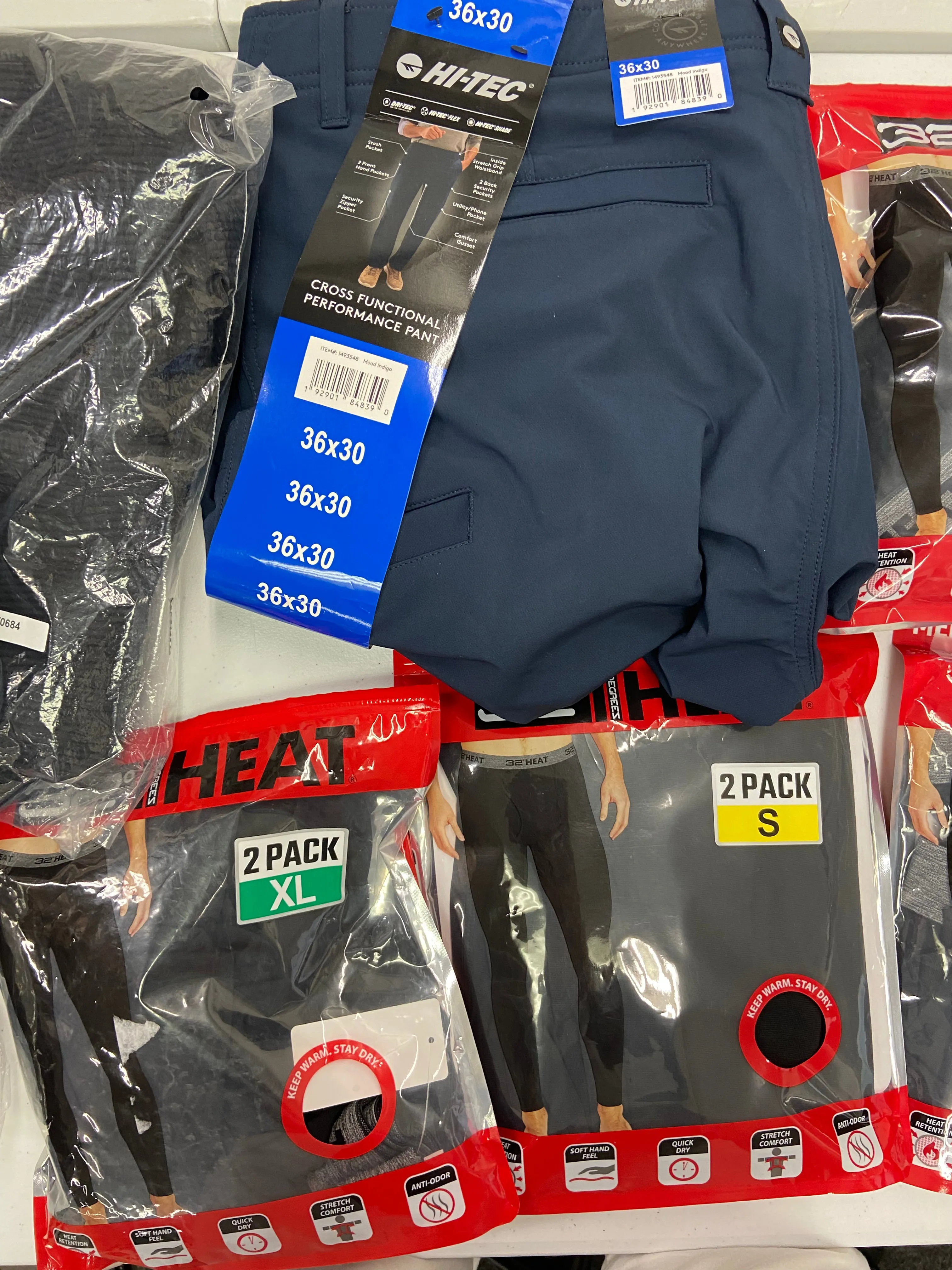Men's Clothing Pants & Thermal Bottoms Wholesale Lot, EDDIE BAUER, HI-TEC PERFORMANCE, 32 DEGREES and more, 10 items, Shelf Pulls, MSRP $511