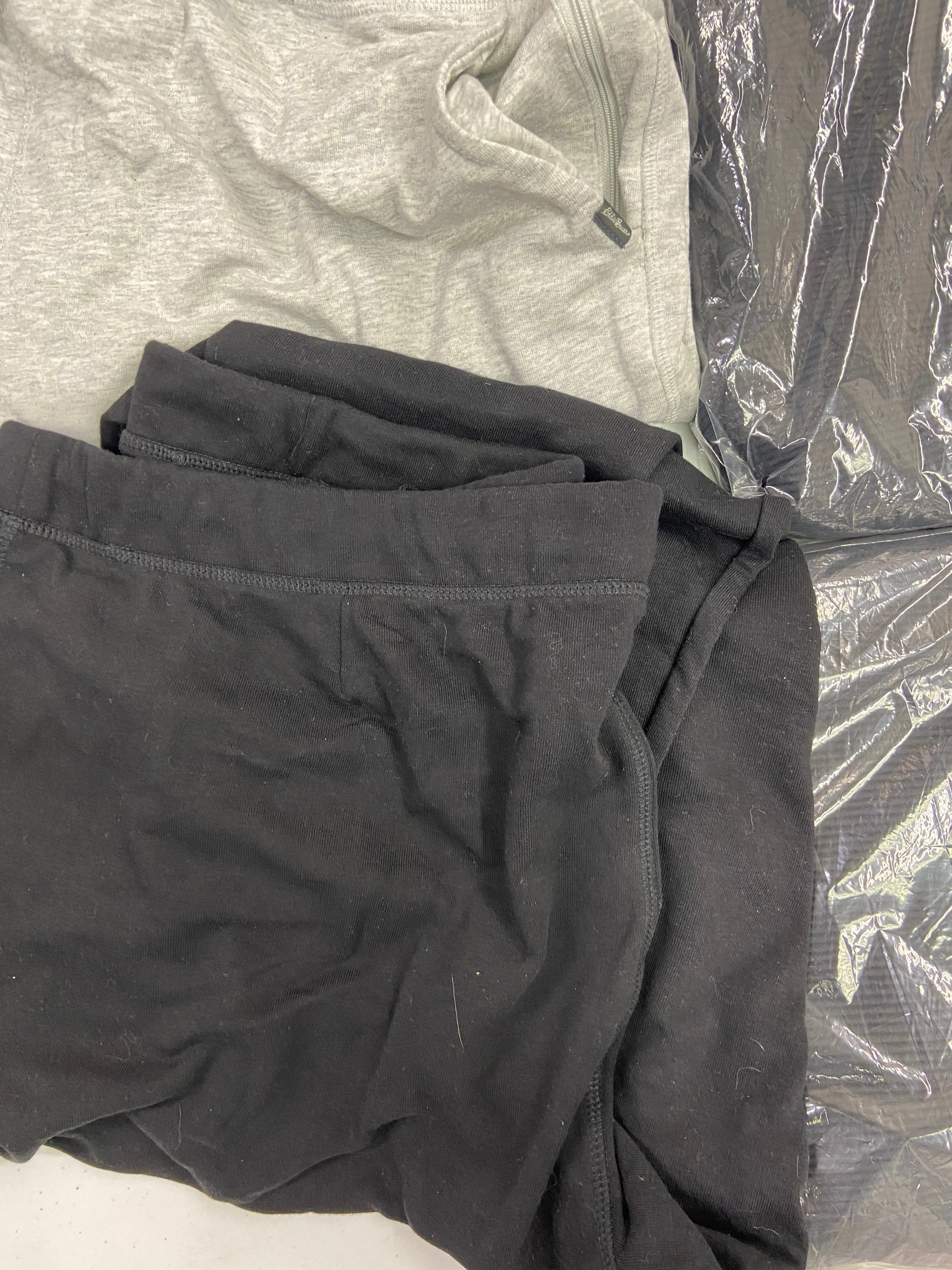 Men's Clothing Pants & Thermal Bottoms Wholesale Lot, EDDIE BAUER, HI-TEC PERFORMANCE, 32 DEGREES and more, 10 items, Shelf Pulls, MSRP $511