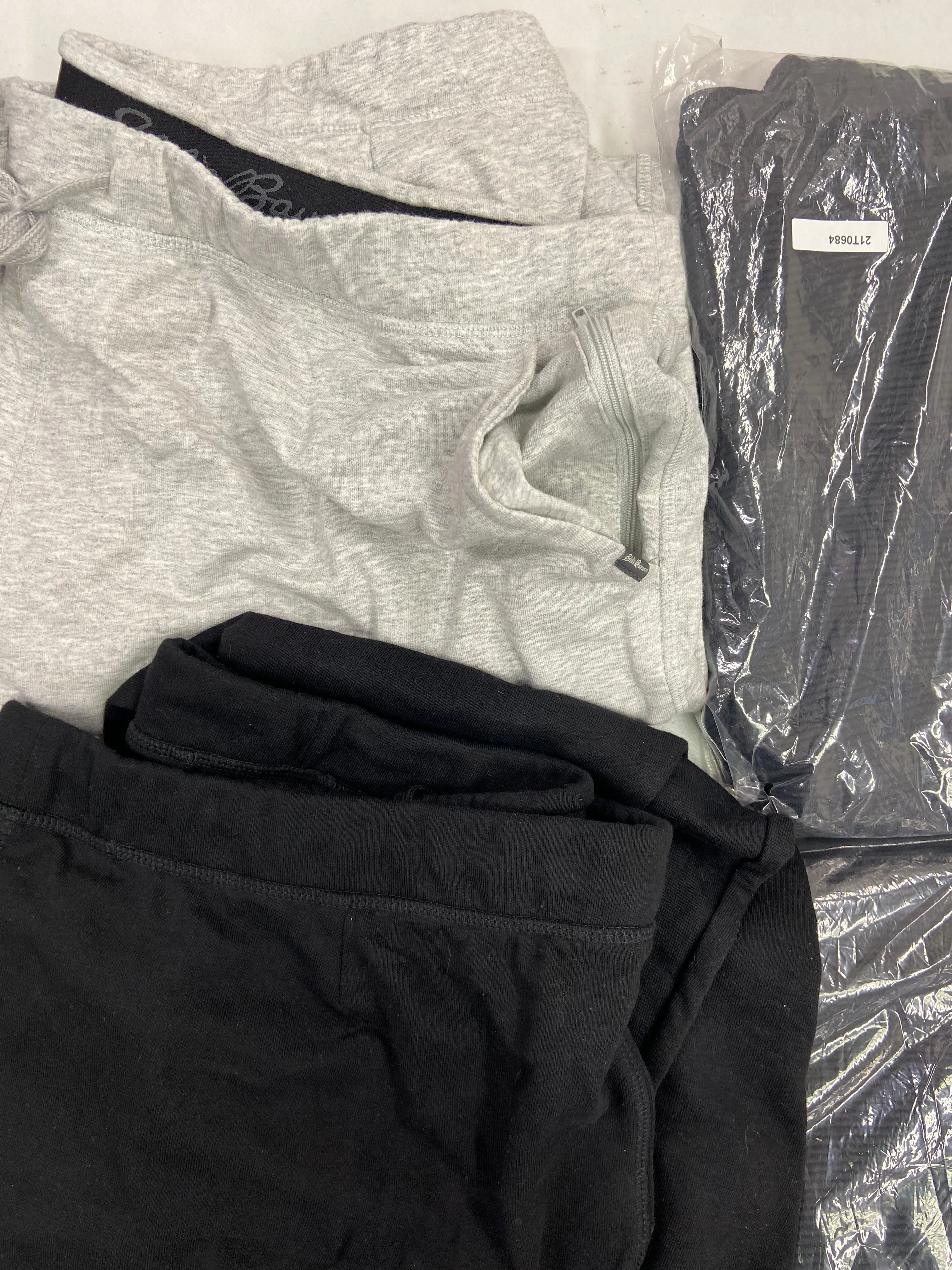 Men's Clothing Pants & Thermal Bottoms Wholesale Lot, EDDIE BAUER, HI-TEC PERFORMANCE, 32 DEGREES and more, 10 items, Shelf Pulls, MSRP $511