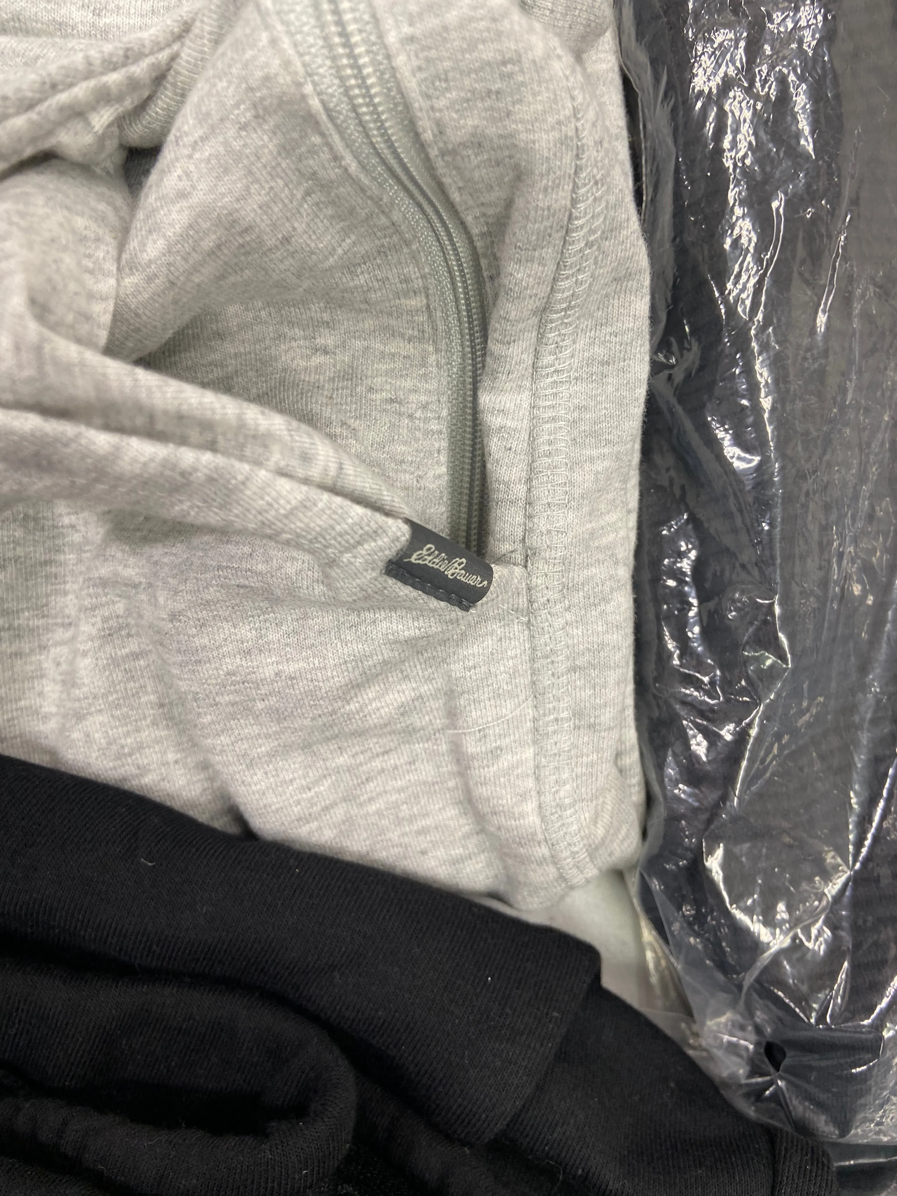 Men's Clothing Pants & Thermal Bottoms Wholesale Lot, EDDIE BAUER, HI-TEC PERFORMANCE, 32 DEGREES and more, 10 items, Shelf Pulls, MSRP $511