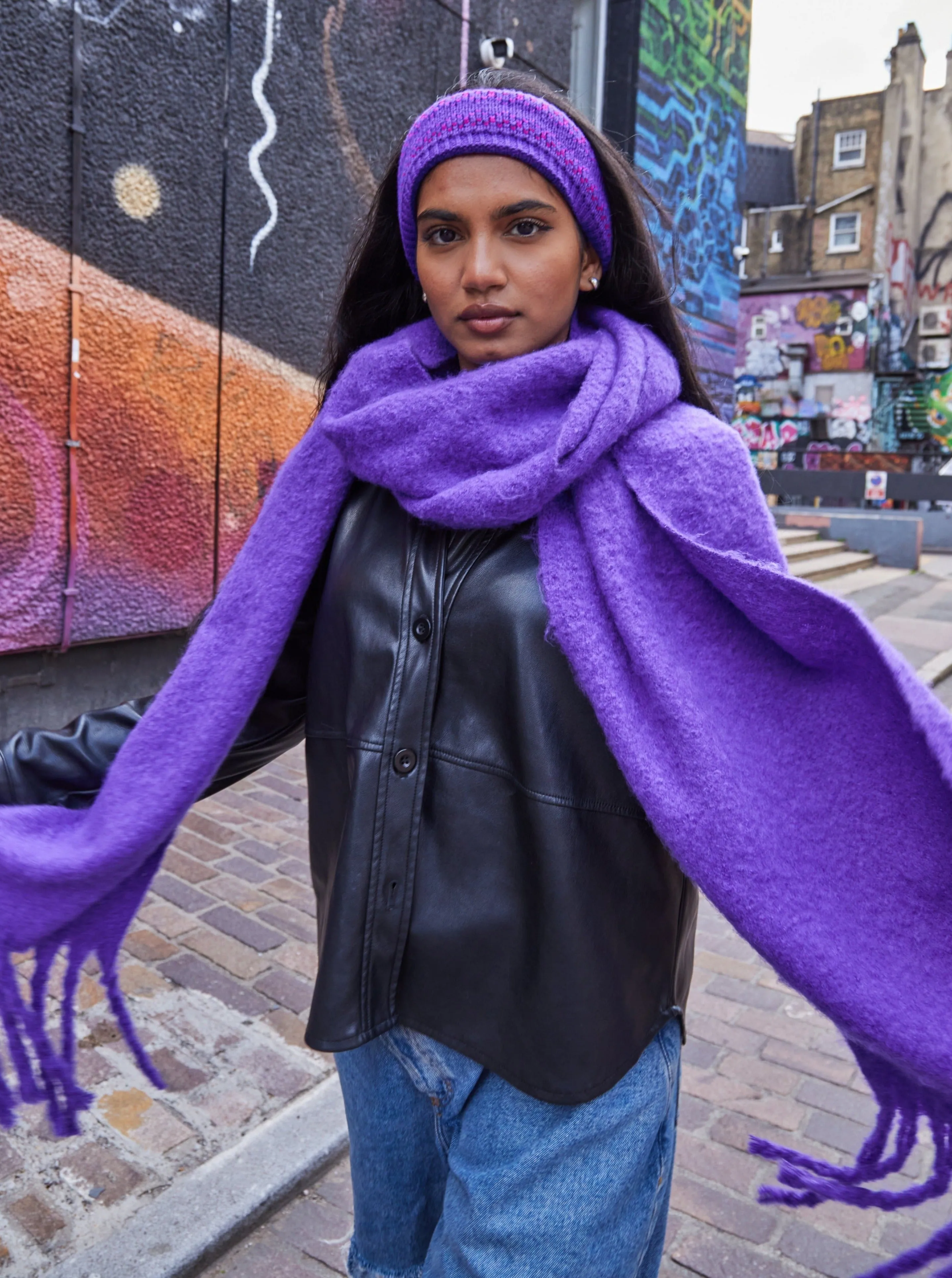 Oversized Chunky Soft Blanket Scarf in Dark Purple