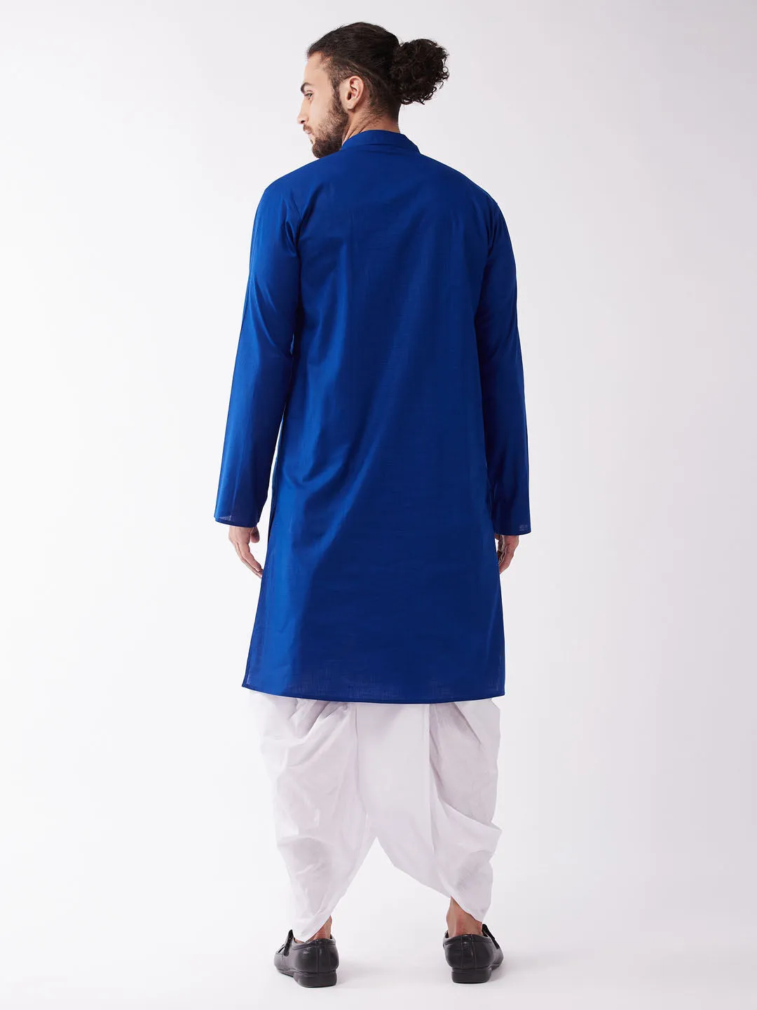VASTRAMAY Blue & White Cotton Kurta Dhoti