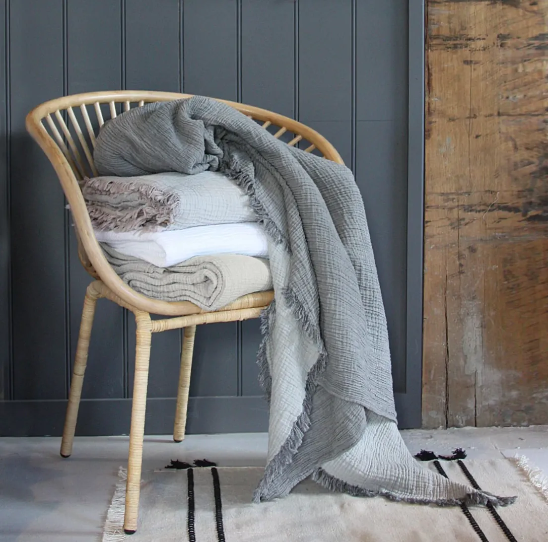 White Enes Cotton Throw